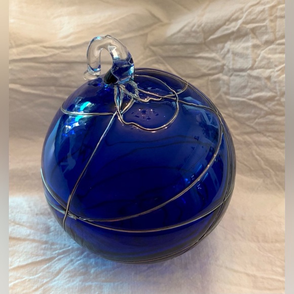 PartyLite Cobalt Blue Hand Blown Art Glass Ball - Picture 4 of 13